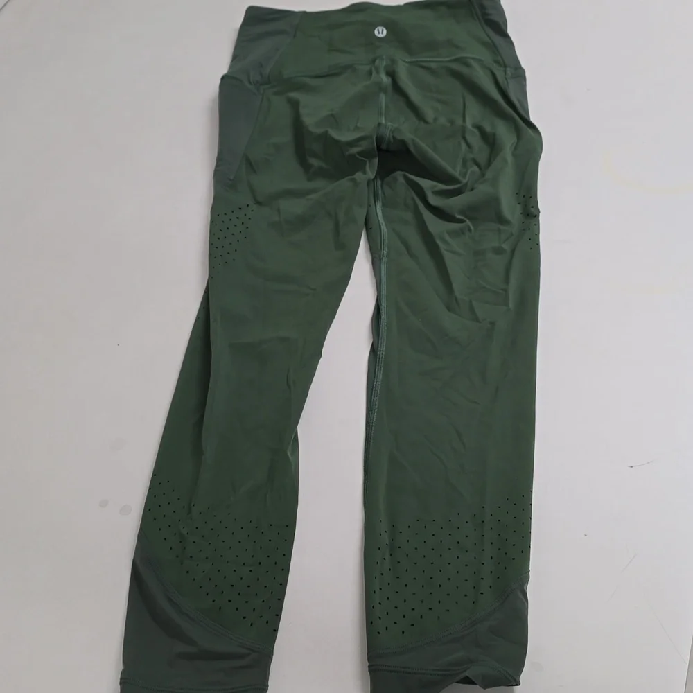 Lululemon Uncovered Strength High-Rise Crop 23